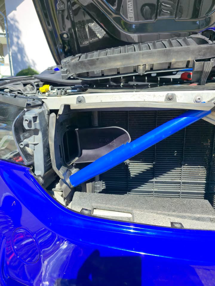 Airscoop im BMW 5er G30 Frontbereich verbaut – sichtbar hinter der Stoßstange mit direkter Luftführung“